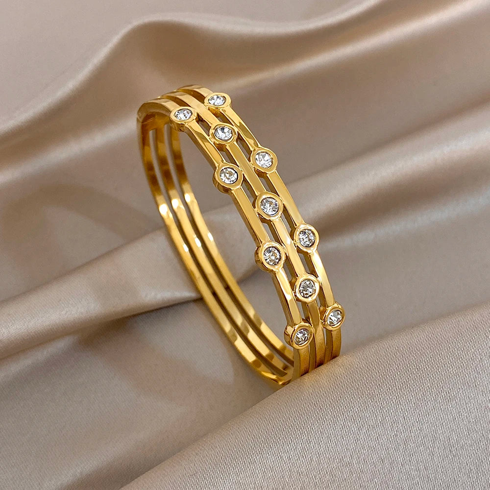 Freetry Elegant Hollow Pattern Stainless Steel Bangle for Women Rhinestone Gold Color Waterproof Cuff Bracelet Party Jewelry New